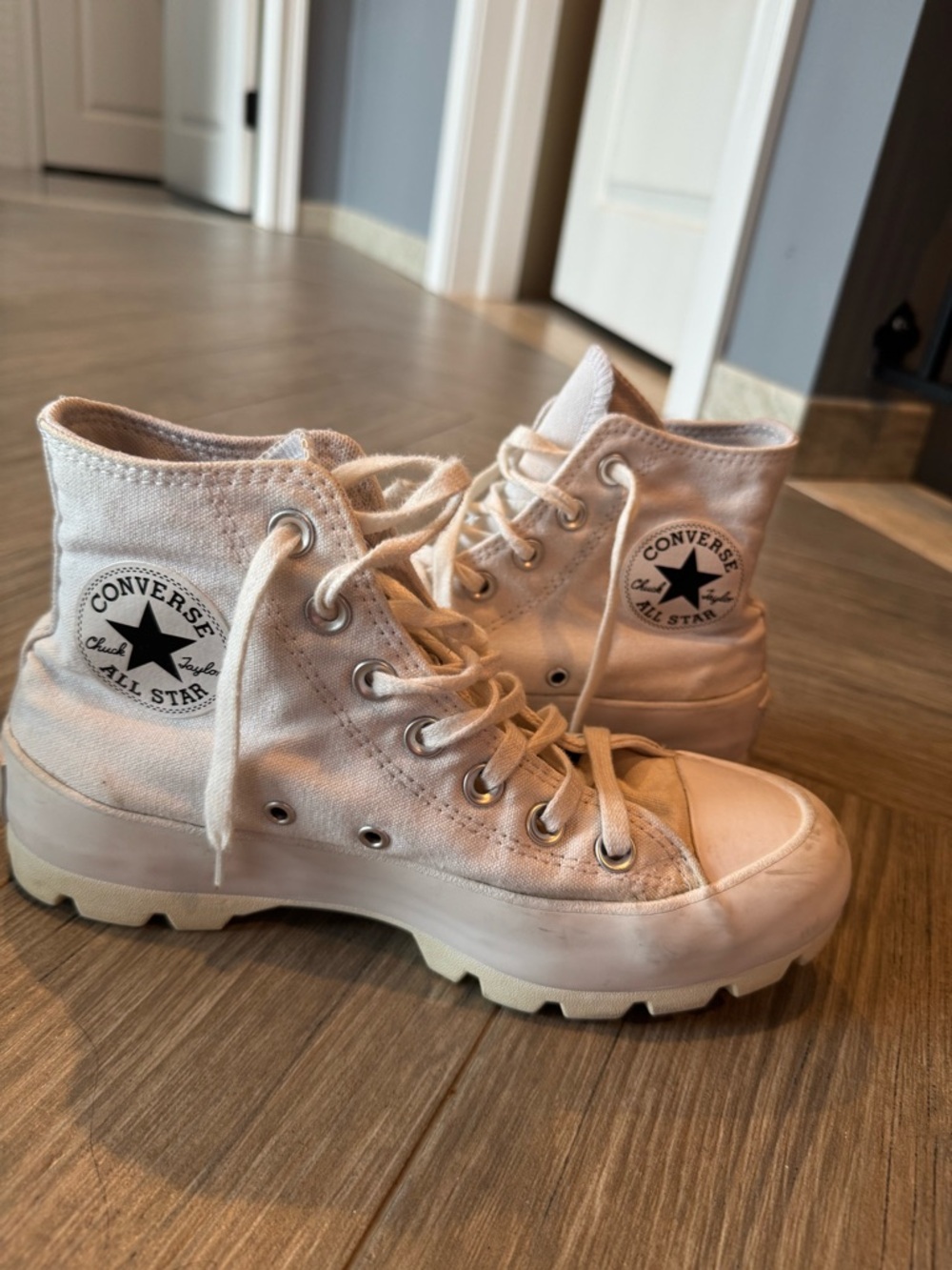 Converse Chuck Taylor All Star High-Top Boots in White